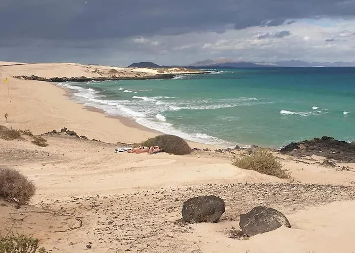 With Terrace & Palm Trees 25mb Wifi Διαμέρισμα *