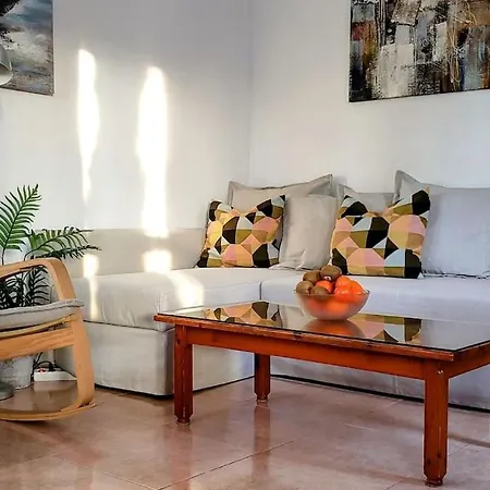 With Terrace & Palm Trees 25mb Wifi *